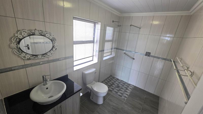 3 Bedroom Property for Sale in Seemeeu Park Western Cape